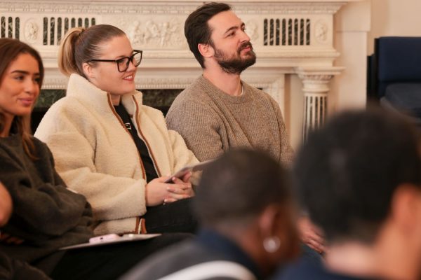 Estudiantes graduados procedentes de París en la ESE de Londres